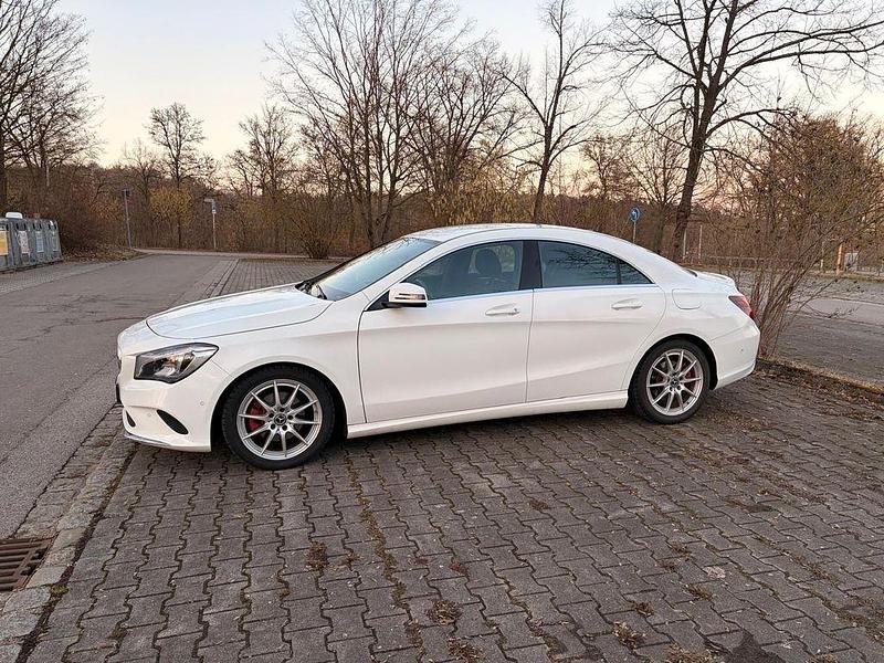 Gebraucht Mercedes CLA180 122 PS (89 kW) 2018 Weiß Limousine