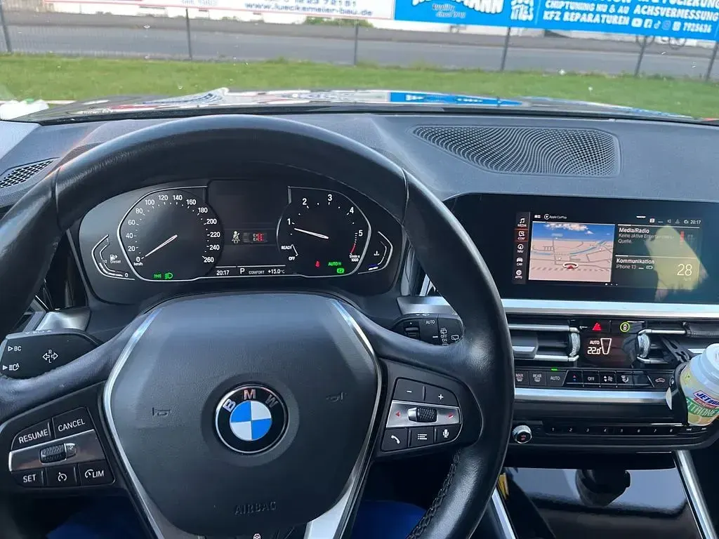 Gebraucht BMW 318 Advantage 150 PS (110 kW) 2020 Grau Kombi