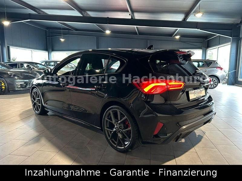 Second-hand Ford Focus ST 280 CP (205 kW) 2020 Negru Berlinǎ