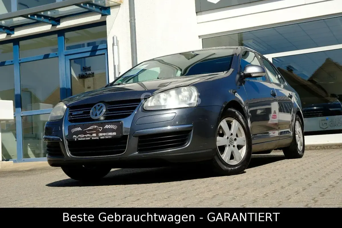 Gebraucht VW Jetta Trendline 105 PS (77 kW) 2008 Grau Limousine