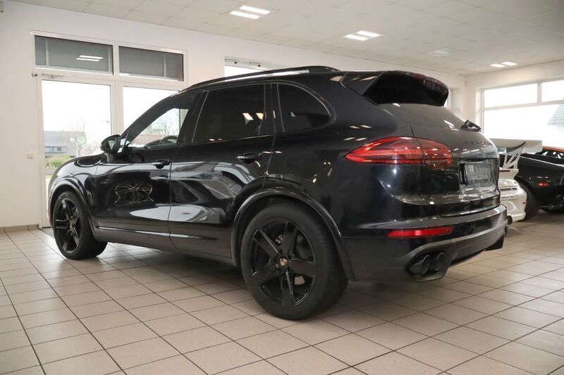 Gebraucht Porsche Cayenne S 385 PS (283 kW) 2015 Tiefschwarz SUV