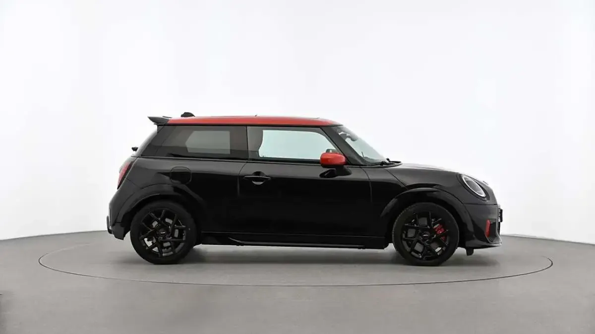 Gebraucht Mini John Cooper Works 231 PS (169 kW) 2025 Schwarz Kleinwagen