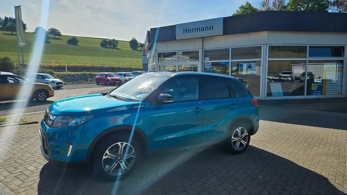 Gebraucht Suzuki Vitara Comfort+ 120 PS (88 kW) 2016 Blau SUV