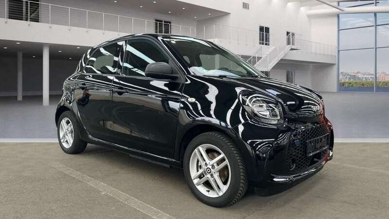 Schwarz Gebraucht 2022 Smart ForFour Electric Drive Limousine | 7.980 € (Superpreis) - Bild 1/3