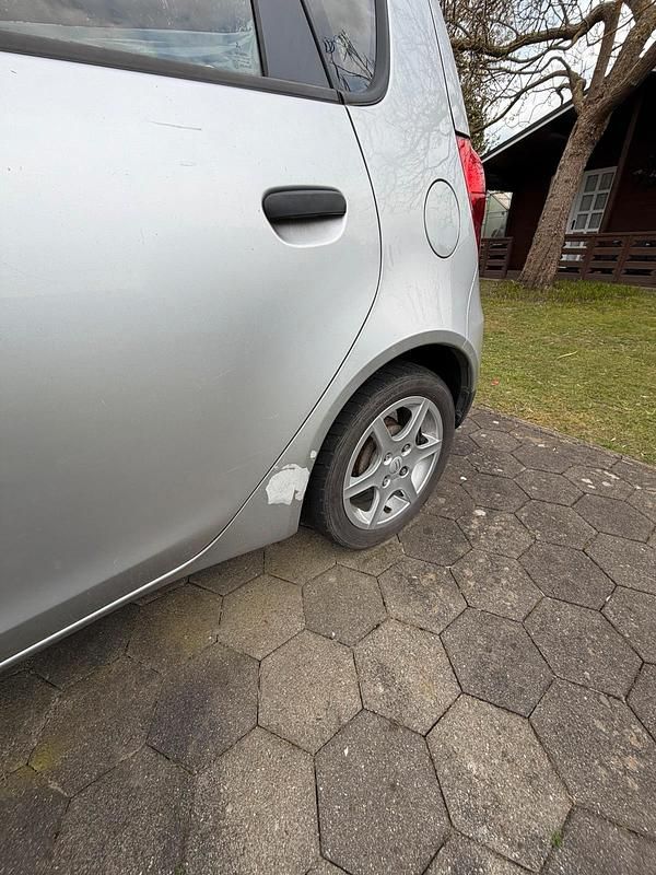 Gebraucht Mitsubishi Colt 95 PS (69 kW) 2009 Grau Kleinwagen