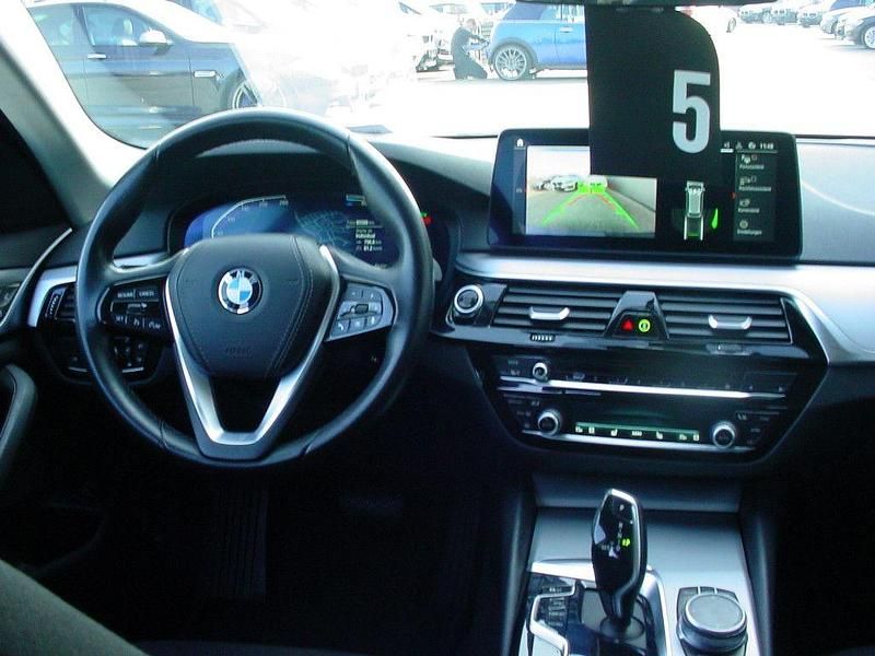 Gebraucht BMW 520 190 PS (139 kW) 2020 Grau Kombi