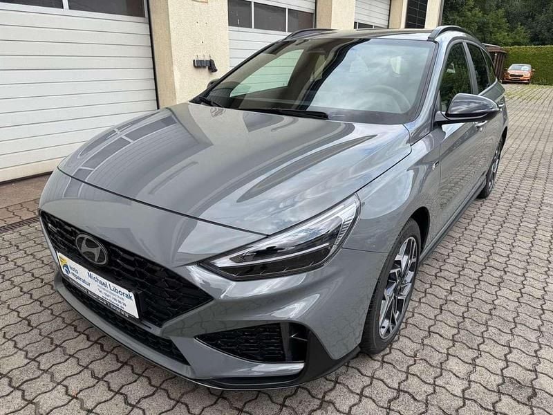 Shadow grey Neu 2025 Hyundai i30 Kombi | 22.500 € (Guter Preis) - Bild 1/4