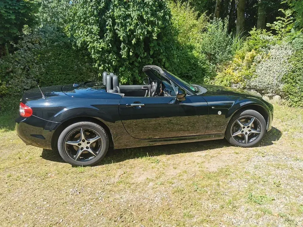 Gebraucht Mazda MX5 126 PS (92 kW) 2010 Schwarz Cabrio