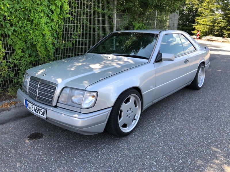 Silber Gebraucht 1991 Mercedes E300 Coupé | 12.900 € - Bild 1/4
