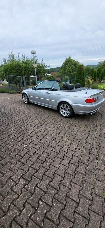 Gebraucht BMW 320 170 PS (125 kW) 2002 Silber Cabrio