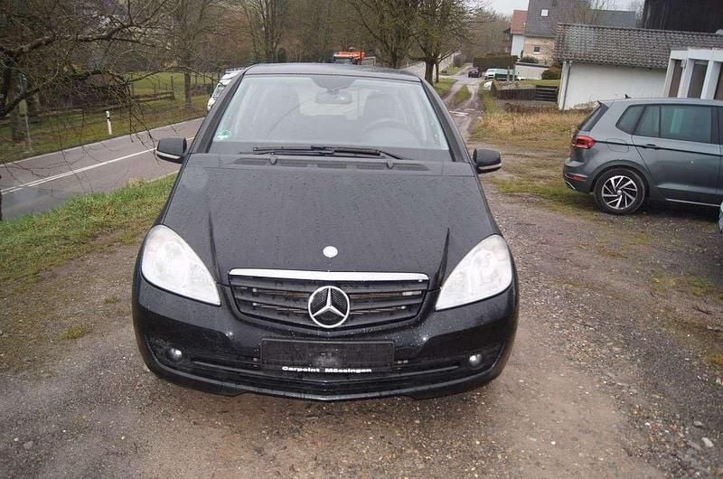 Gebraucht Mercedes A160 95 PS (69 kW) 2010 Schwarz Kleinwagen