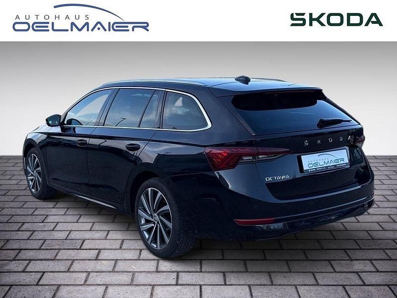 Gebraucht Skoda Octavia First Edition 150 PS (110 kW) 2020 Schwarzmagic perleffekt (metallic) Kombi
