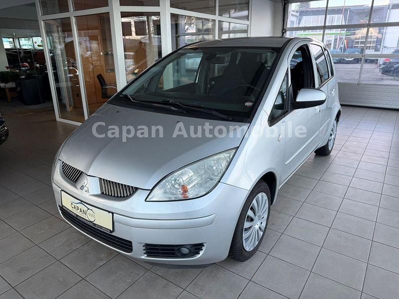 Gebraucht Mitsubishi Colt Motion 95 PS (69 kW) 2007 Silber Limousine