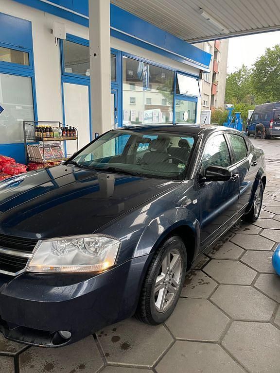 Gebraucht Dodge Avenger SE 156 PS (114 kW) 2008 Blau Limousine