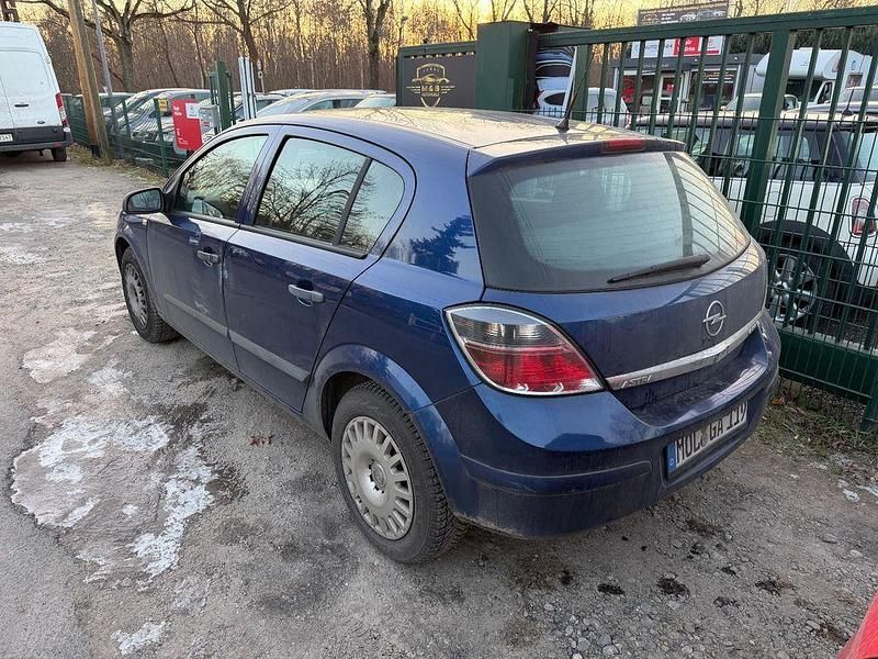 Gebraucht Opel Astra Selection 90 PS (66 kW) 2009 Blau Limousine