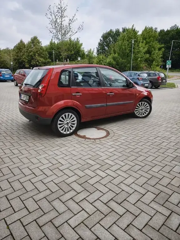 Gebraucht Ford Fiesta Style 80 PS (58 kW) 2007 Kleinwagen
