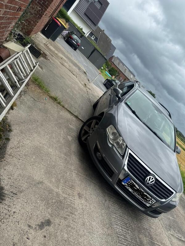 Grau Gebraucht 2008 VW Passat Kombi | 3.100 € (Teuer) - Bild 1/4
