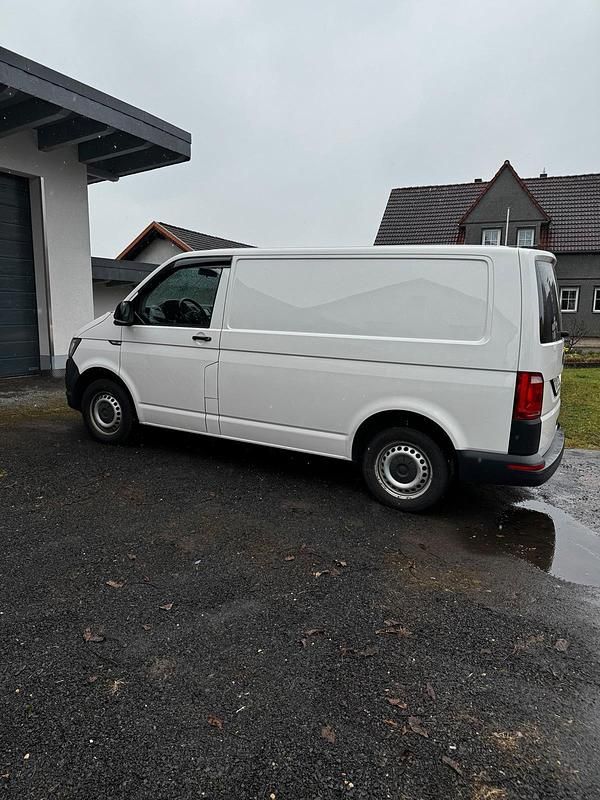 Second-hand VW Transporter 150 CP (110 kW) 2017 Alb Van