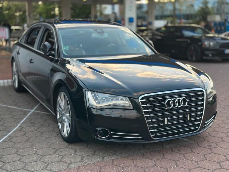 Schwarz Gebraucht 2012 Audi A8 Comfort Limousine | 19.800 € (Etwas zu teuer) - Bild 1/4