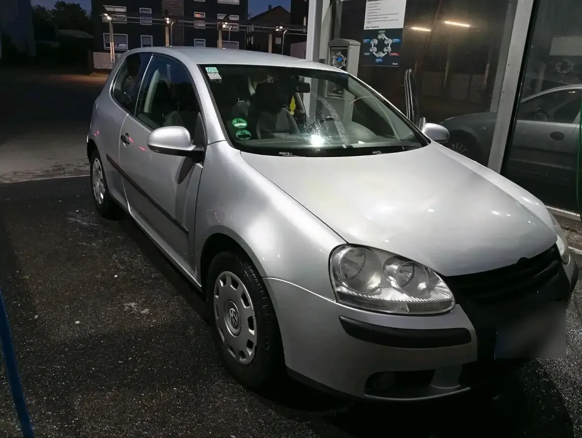 Gebraucht VW Golf 105 PS (77 kW) 2004 Silber Coupé