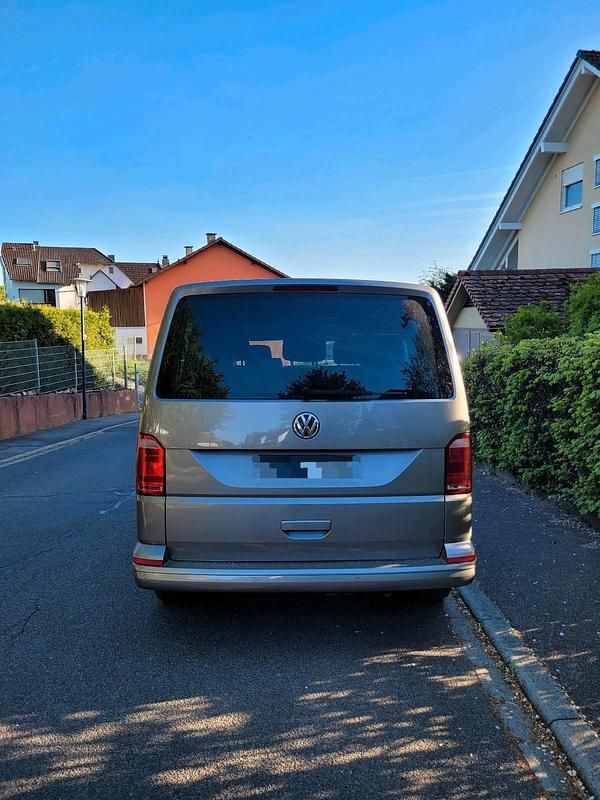 Second-hand VW Caravelle 150 CP (110 kW) 2017 Bej Van