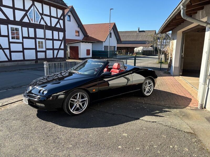 Schwarz Gebraucht 1999 Alfa Romeo Spider Cabrio | 10.500 € (Teuer) - Bild 1/4