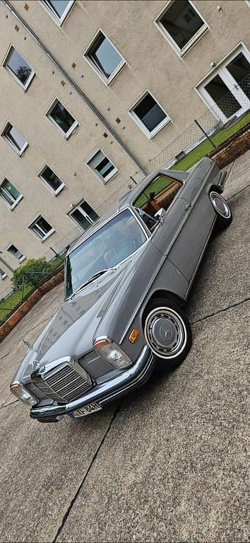 Grau Gebraucht 1971 Mercedes 250 Coupé | 19.500 € - Bild 1/4