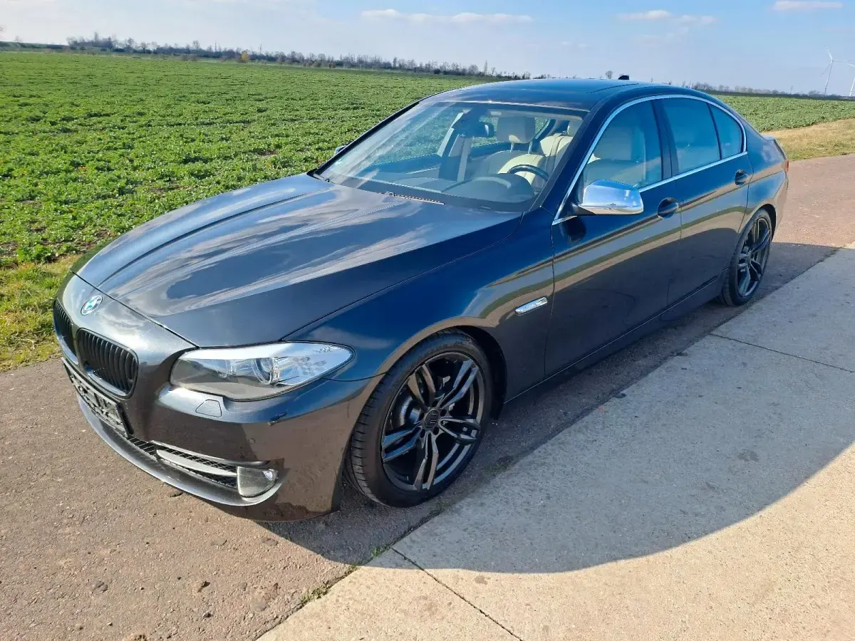 Gebraucht BMW 523 204 PS (150 kW) 2010 Grau Limousine