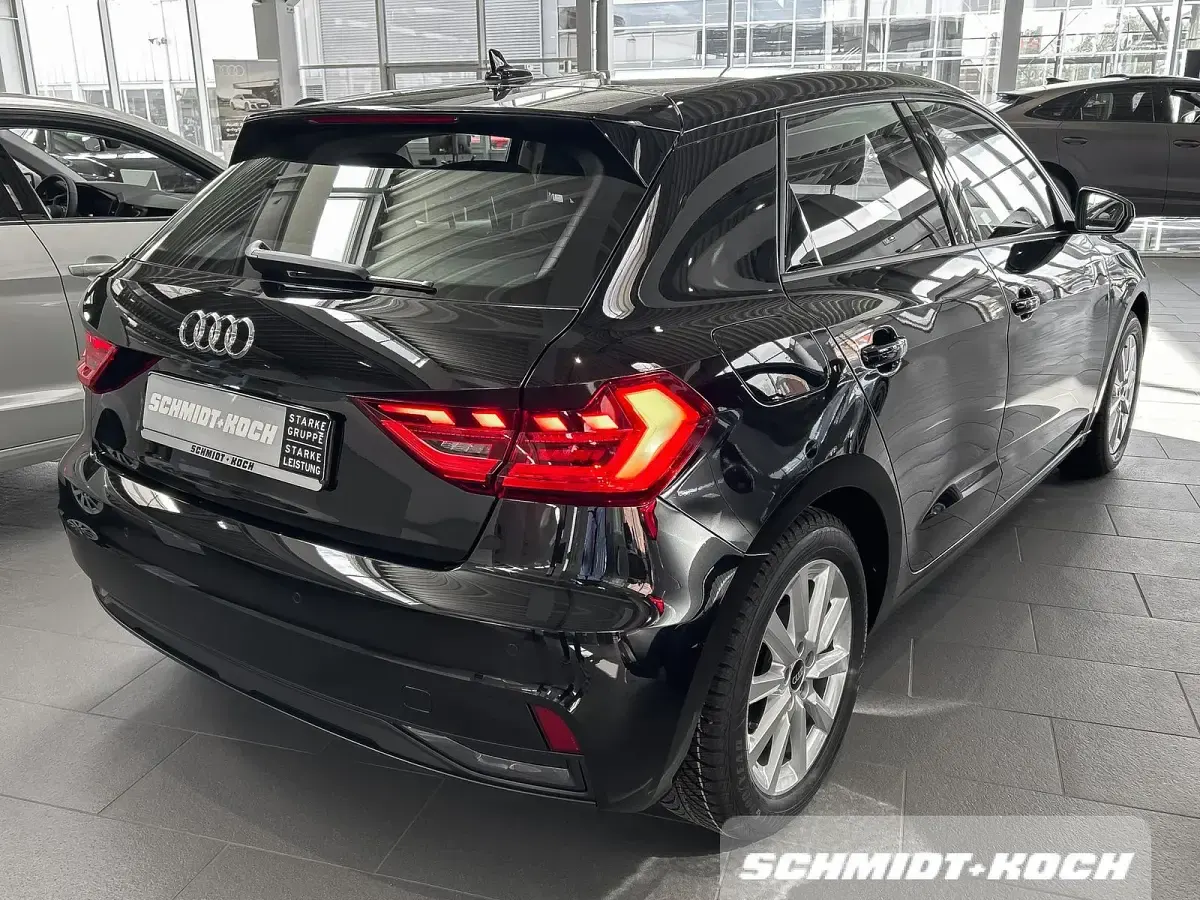 Neu Audi A1 Sportback Advanced Plus 95 PS (69 kW) 2026 Mythosschwarz (schwarz) Kleinwagen