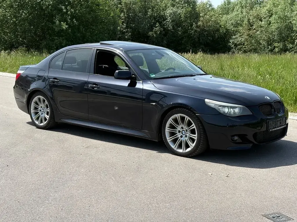 Gebraucht BMW 530 Sport Line 235 PS (172 kW) 2008 Schwarz Limousine
