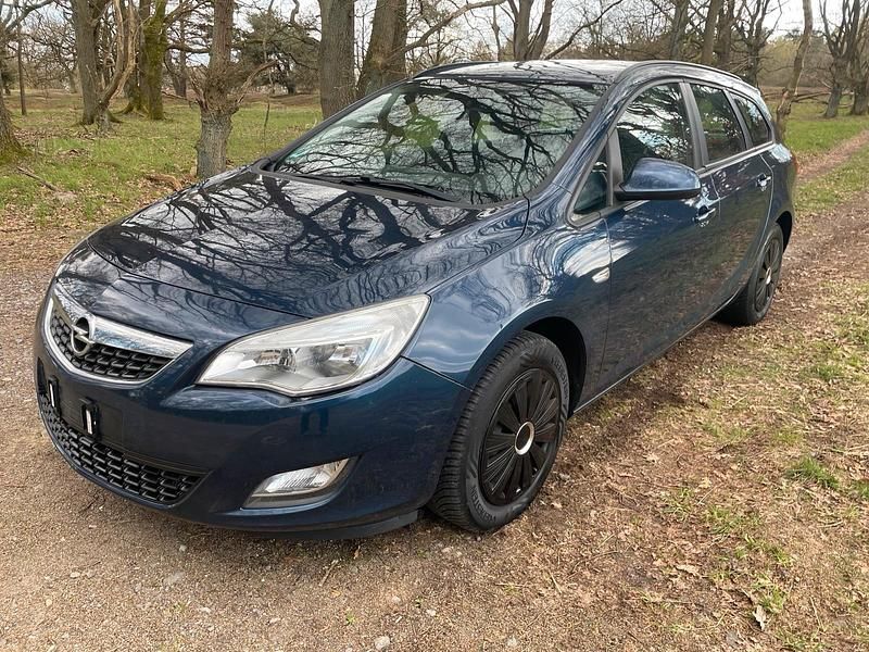 Gebraucht Opel Astra 101 PS (74 kW) 2012 Kombi