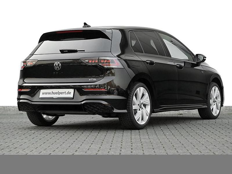 Gebraucht VW Golf VIII Style 150 PS (110 kW) 2025 Grenadillschwarz metallic Limousine