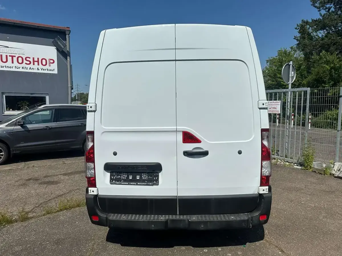 Gebraucht Renault Master 125 PS (91 kW) 2016 Gletscherweiss Van