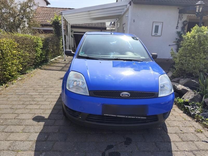 Blau Gebraucht 2003 Ford Fiesta Kleinwagen | 1.800 € - Bild 1/4