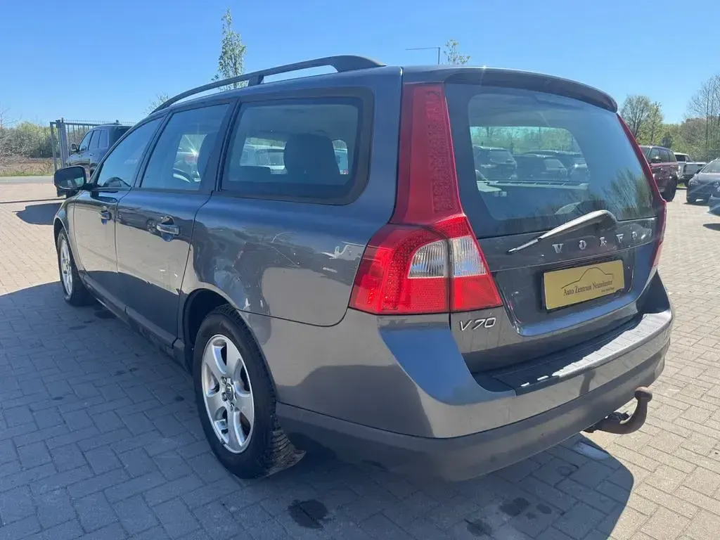Gebraucht Volvo V70 Kinetic 136 PS (100 kW) 2009 Grau Kombi