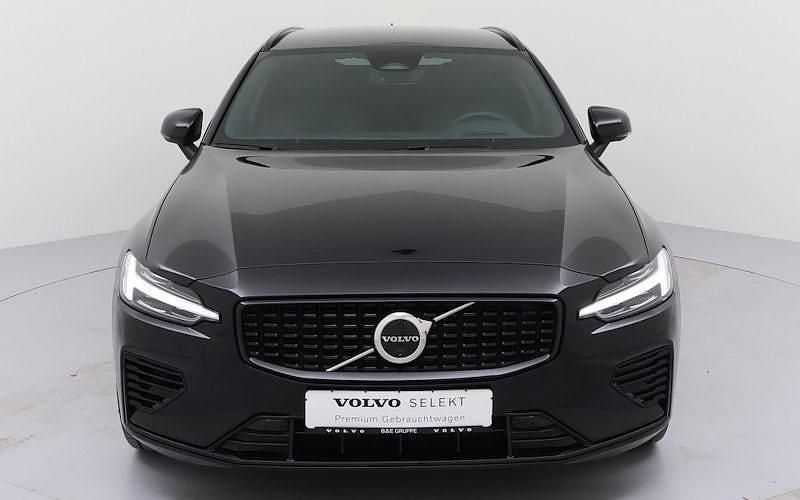 Gebraucht Volvo V60 Plus 455 PS (334 kW) 2025 Schwarz Kombi