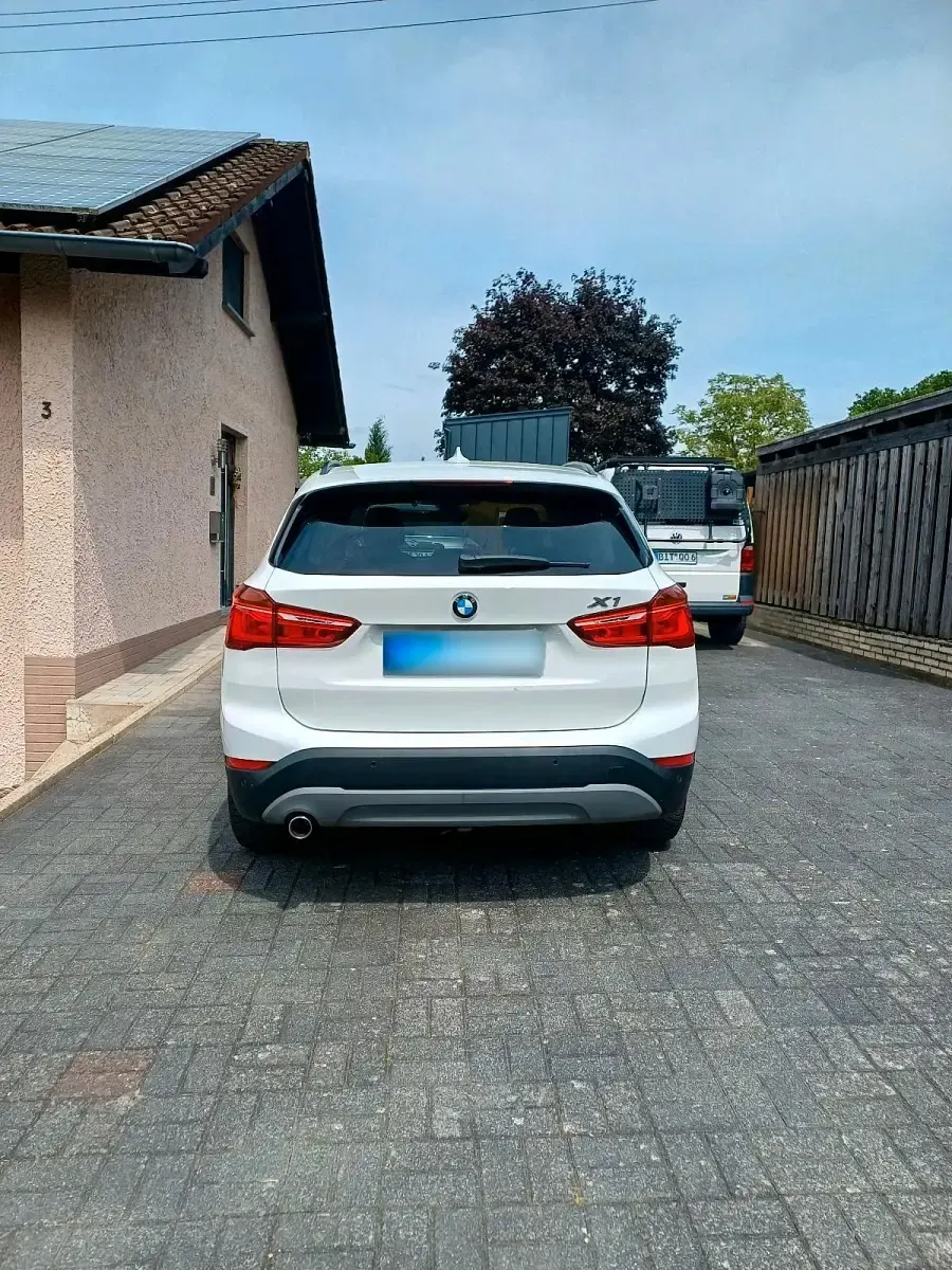 Używany BMW X1 140 KM (102 kW) 2017 Biały SUV