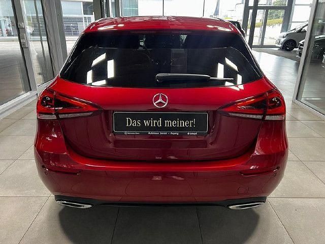 Gebraucht Mercedes A220 Progressive 190 PS (139 kW) 2022 Rot Limousine