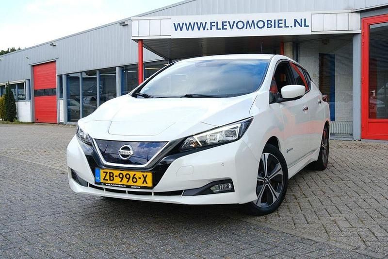 Weiß Gebraucht 2019 Nissan Leaf Tekna Kleinwagen | 11.450 € (Fairer Preis) - Bild 1/4