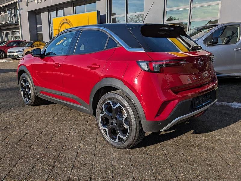 Gebraucht Opel Mokka-e Ultimate 100 kW (136 PS) 2024 Lackierung rot rubi/typ aussen SUV