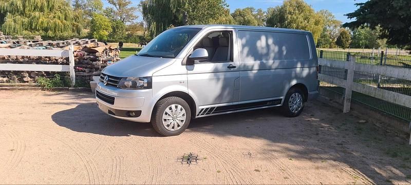 Gebraucht VW Transporter 115 PS (84 kW) 2010 Silber Van