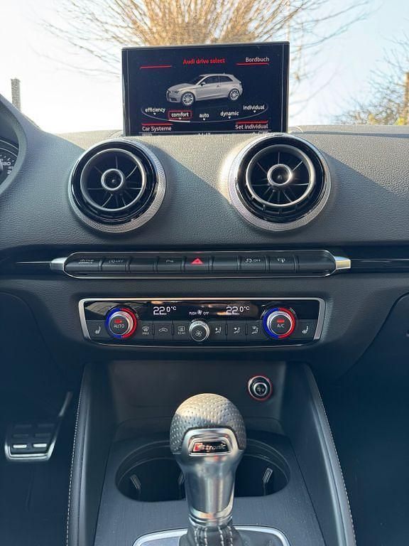 Gebraucht Audi A3 S-Line 125 PS (91 kW) 2015 Silber Limousine