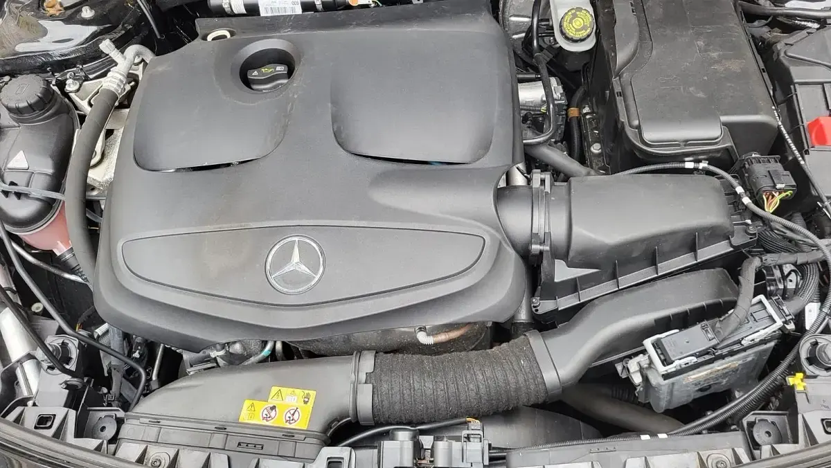 Gebraucht Mercedes CLA180 Shooting Brake 122 PS (89 kW) 2019 Schwarz Kombi
