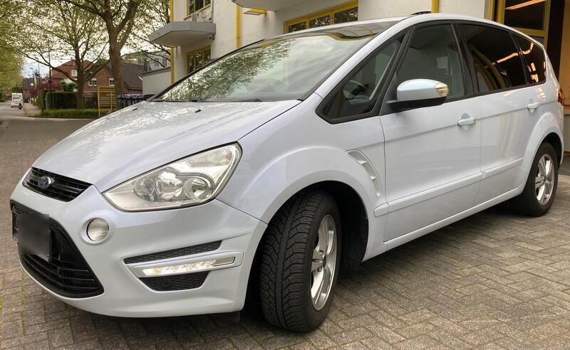Weiß Gebraucht 2013 Ford S-MAX S Van / Kleinbus | 9.500 € (Fairer Preis) - Bild 1/4