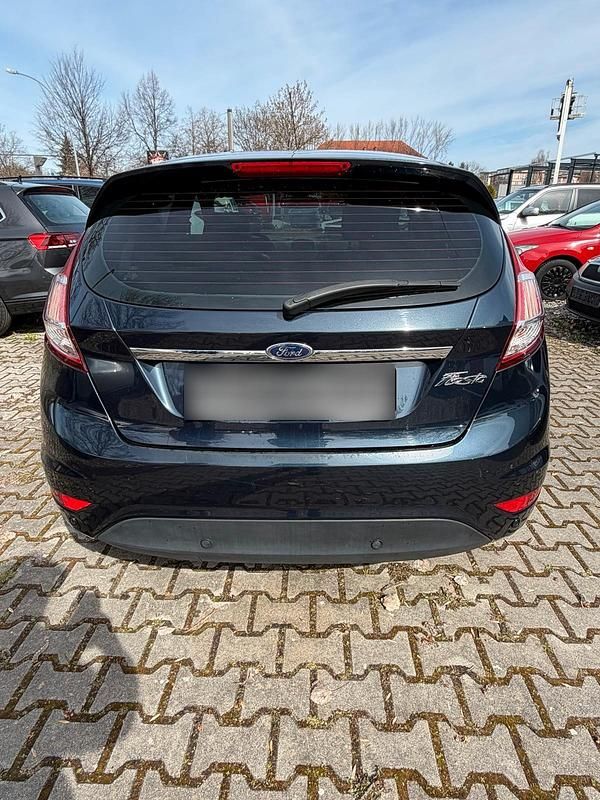 Gebraucht Ford Fiesta 80 PS (58 kW) 2017 Blau Kleinwagen