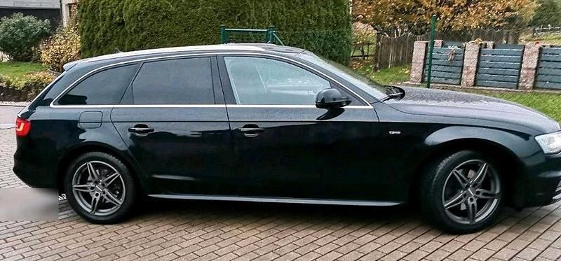 Gebraucht Audi A4 S-Line 150 PS (110 kW) 2015 Schwarz Kombi