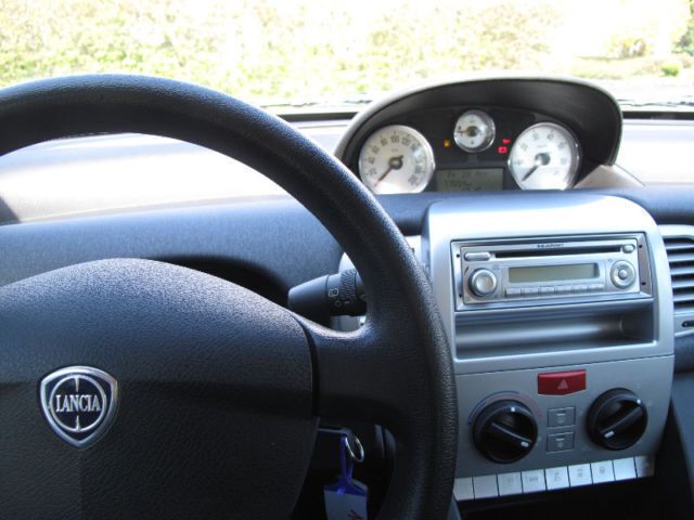 Gebraucht Lancia Ypsilon 60 PS (44 kW) 2009 Blau metallic Kleinwagen