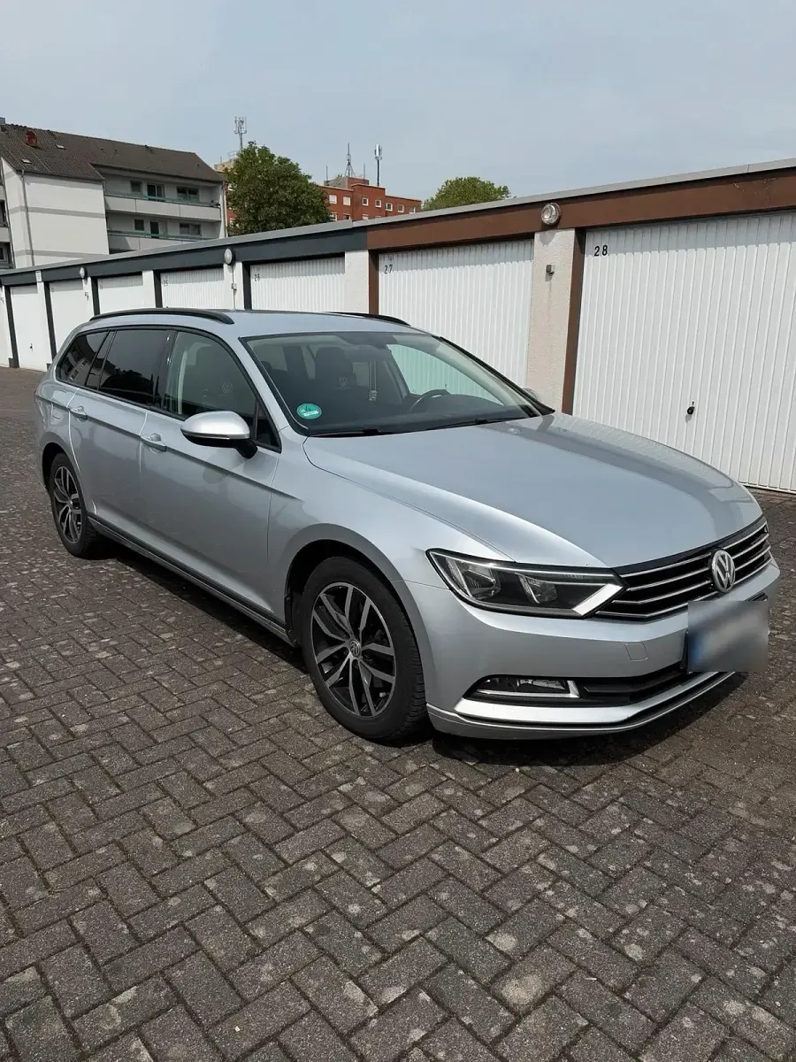 Gebraucht VW Passat 150 PS (110 kW) 2015 Silber Kombi