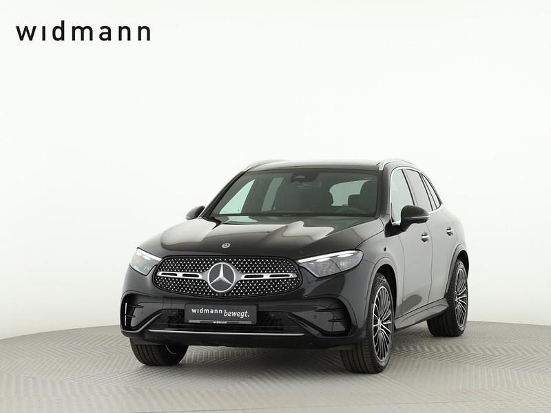 Metalliclack obsidianschwarz Gebraucht 2025 Mercedes GLC220 AMG SUV | 63.850 € (Guter Preis) - Bild 1/4
