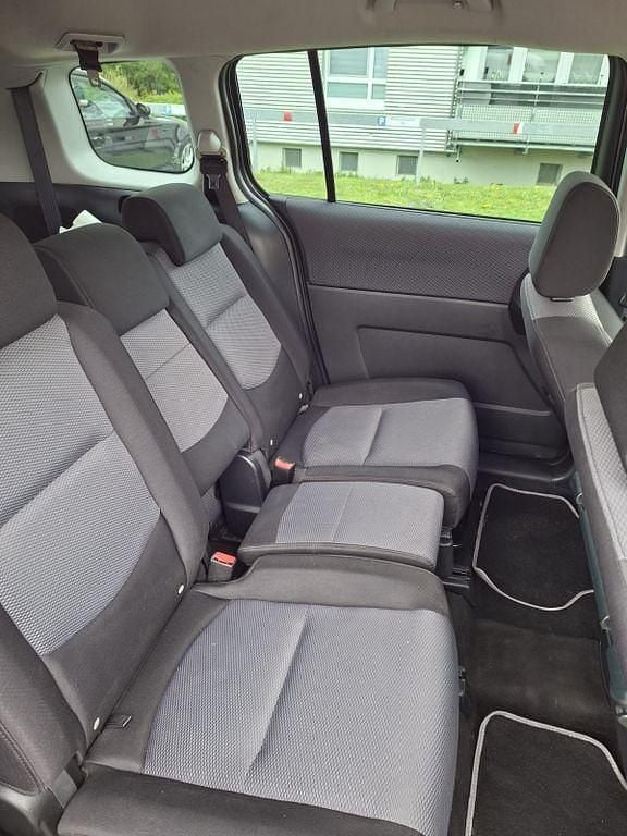 Second-hand Mazda 5 143 CP (105 kW) 2007 Argintiu Monovolum